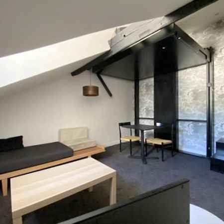Superbe Studio Avec Terrasse - Cathedrale Nantes Luaran gambar