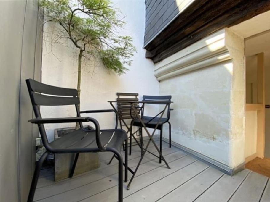 Superbe Studio Avec Terrasse - Cathedrale Nantes Luaran gambar